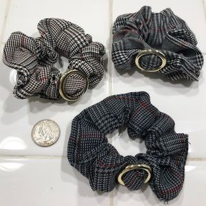 ⭐️Set of 3 plaid scrunchies